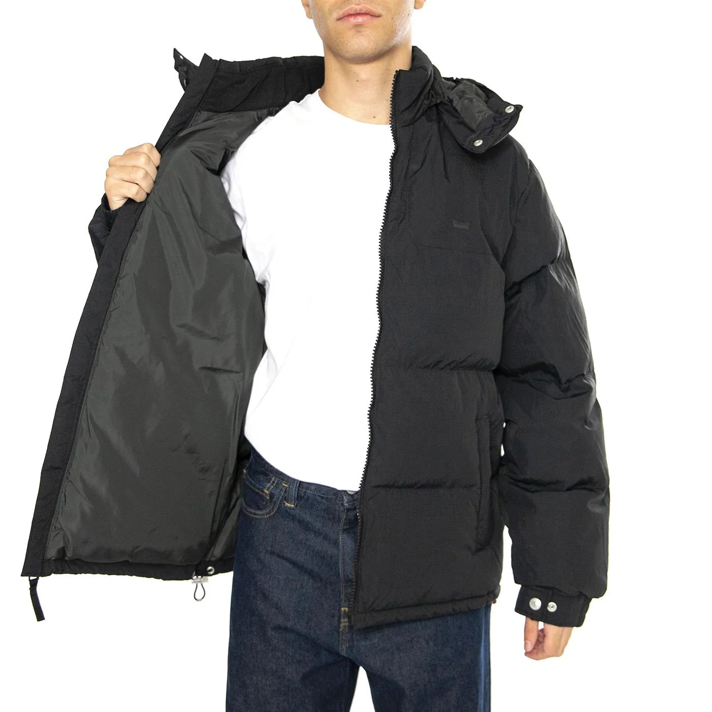 Rockridge Short Puffer Jet Black - Giacca con Cappuccio Uomo Nera Uomo LEVIS - Image 4